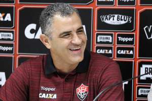 Apresentado no Vitória, Chamusca pede ‘desculpa’ ao Oeste e planeja 2019