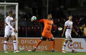 Goiás pode contratar Sidão e Edimar, jogadores sem espaço no São Paulo