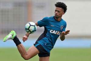 Paulistão: Ponte encaminha acerto com lateral do Botafogo e ex-Fluminense