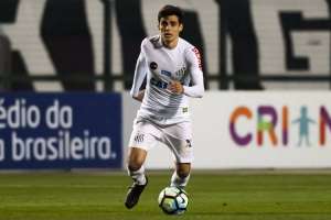 Após título da Sul-Americana, Athlético-PR deve oficializar meia do Santos e mais um