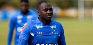 Cruzeiro recusa oferta do Corinthians de R$ 10 milhões por Sassá