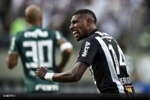 Atlético-MG recebe proposta de R$ 52 milhões por Emerson, lateral direito