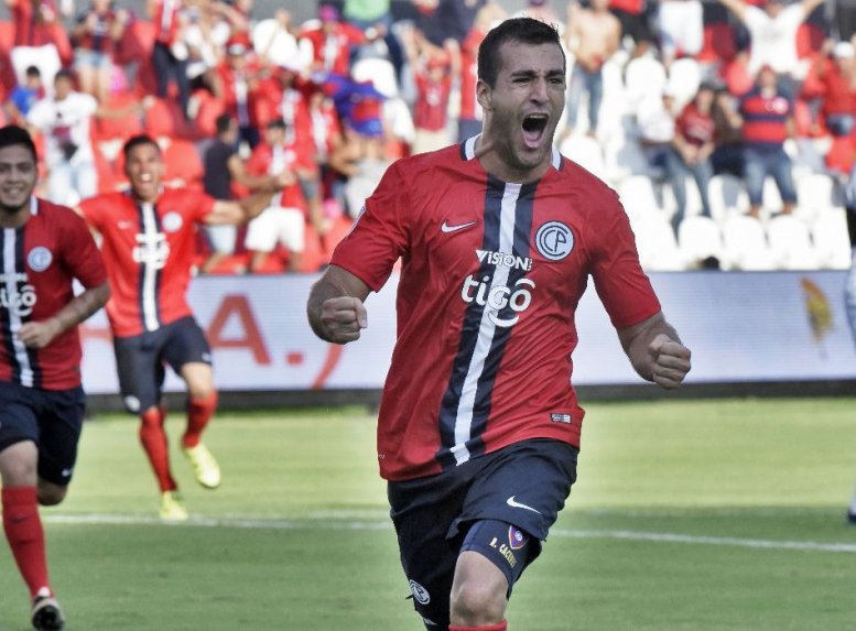 Vasco pode anunciar lateral Raúl Cáceres, do Cerro Porteño, por empréstimo 2 0002050359672 img