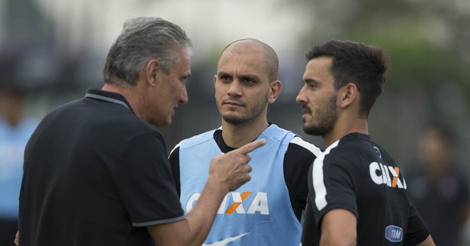 Carille pede e Corinthians tenta retorno de lateral-esquerdo Uendel 2 0002050359688 img