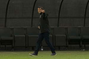 Carille se despede do Al-Wehda e tem volta antecipada ao Corinthians