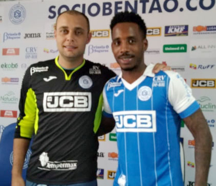 Paulista: São Bento apresenta goleiro experiente e lateral do Corinthians