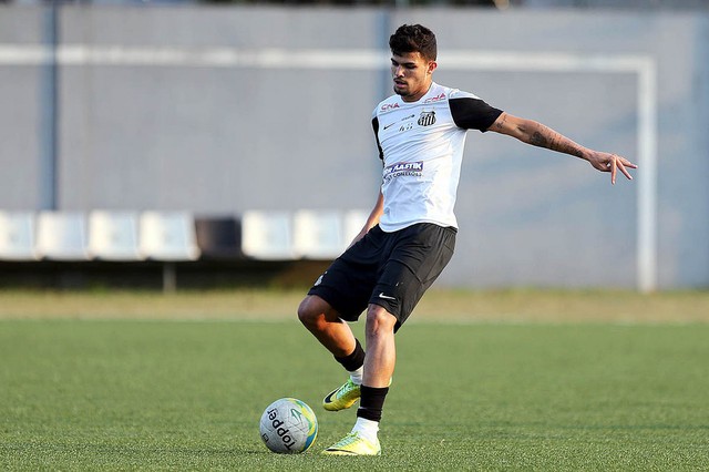 Mineiro: De olho em três jogadores, Tupi negocia empréstimos com o Santos
