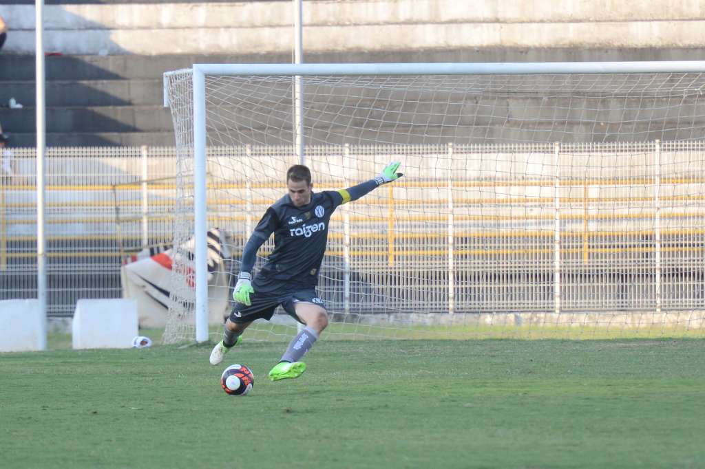 Mateus Pasinato renova contrato e XV encaminha novo empréstimo (Foto: Michel Lambstein)