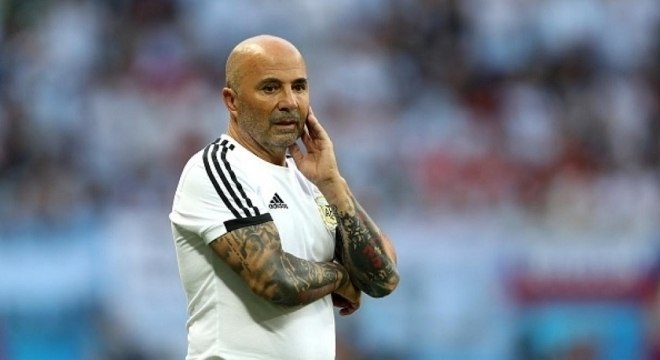 Torcida do Santos organiza recepção para Sampaoli em aeroporto