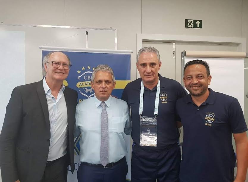 Paulinho Kobayashi conclui curso de treinador Licença PRO da CBF