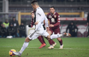 ITALIANO: Cristiano Ronaldo marca, Juventus vence clássico de Turim e continua soberana