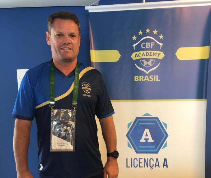 Mineiro: Ito Roque, técnico da Caldense, realiza curso para obter Licença A da CBF