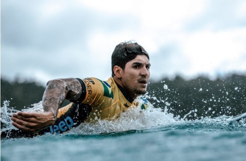 Tubos perfeitos em Pipeline coroam o bi mundial de Gabriel Medina