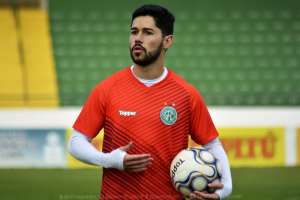 Vila Nova fica muito próximo de contratar Rondinelly, meia do Guarani