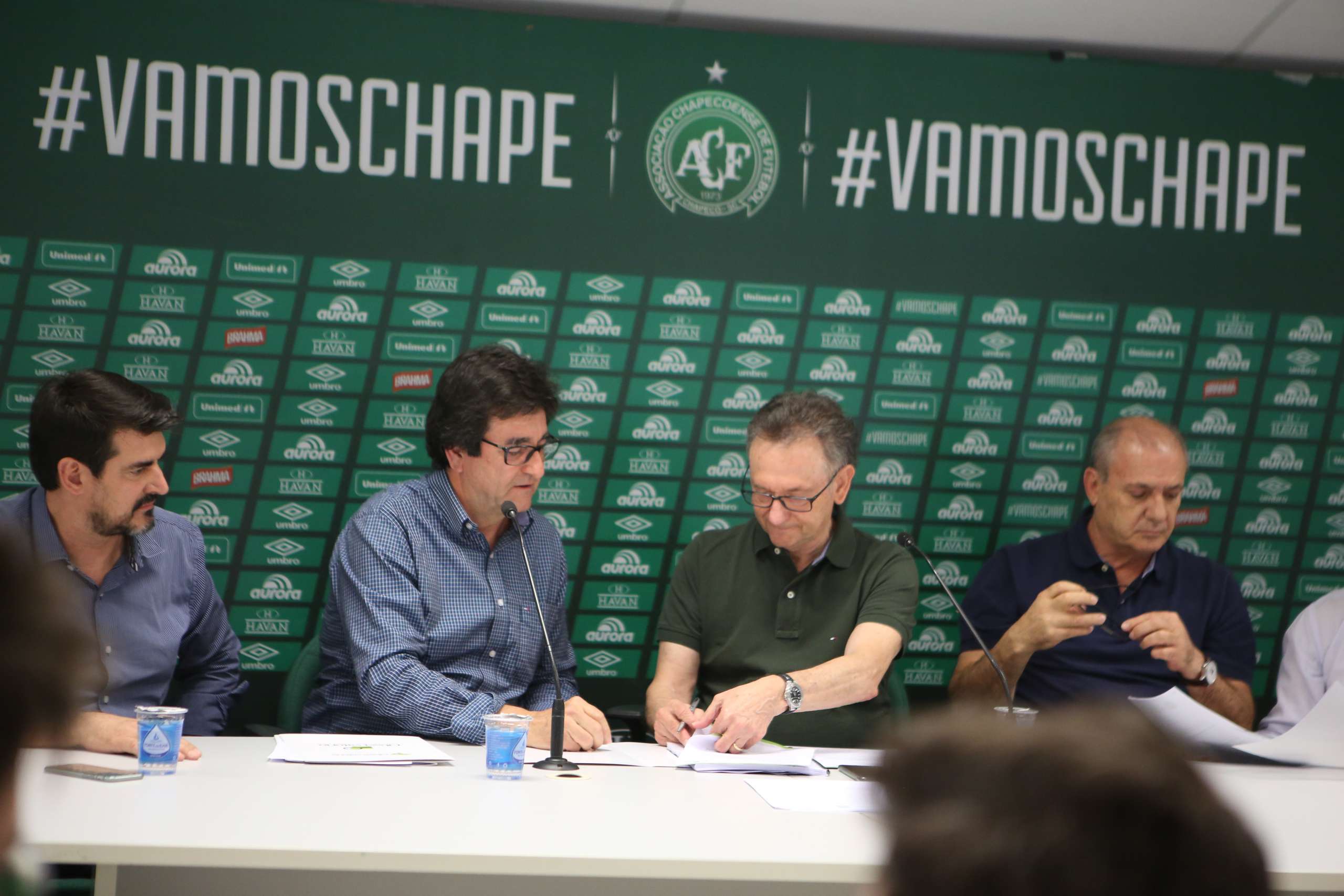Com novo diretor de futebol, Chapecoense marca reunião para definir planejamento