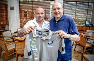 Citado por Sampaoli, Pelé deseja sorte e sucesso ao técnico argentino no Santos