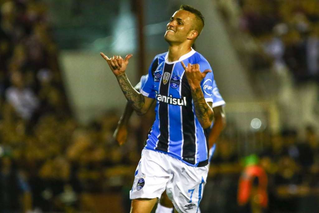 Flamengo prepara proposta de R$ 80 mil por Luan, atacante do Grêmio