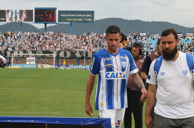 Catarinense: Com propostas de fora, artilheiro indica saída do Avaí
