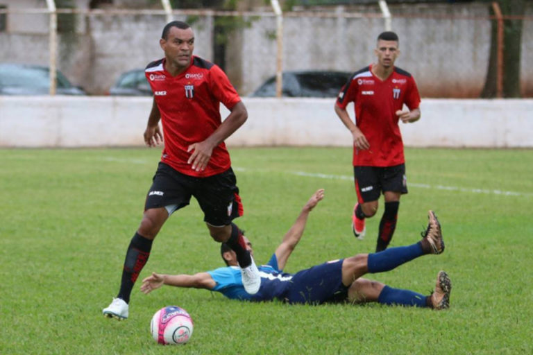 Após jogar Série B pelo Juventude, volante acerta retorno ao Botafogo-SP