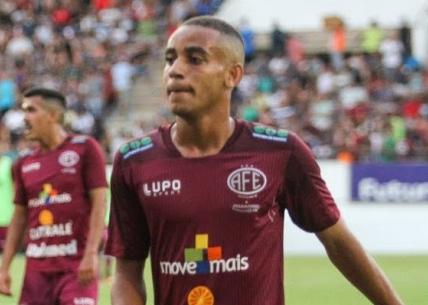 Paulistão: Lateral sondado pelo Sporting-POR deve deixar Ferroviária e jogar A2