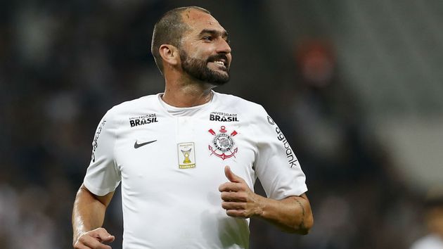 Danilo, ex-Corinthians, pode frustrar Goiás e acertar com o rival Vila Nova