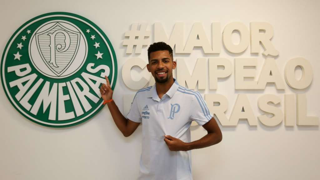 Palmeiras contrata volante Matheus Fernandes, ex-Botafogo, por cinco anos (Foto: Fabio Menotti/Palmeiras)