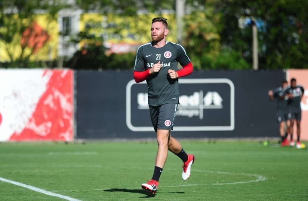 Fabiano se destacou no Internacional e deve ser aproveitado novamente pelo Palmeiras