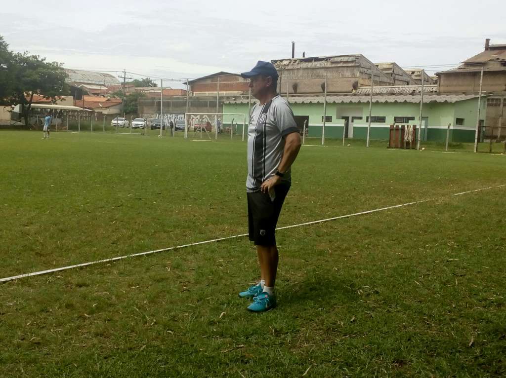 Técnico busca evolução do EC São Bernardo em amistoso contra Nacional (Foto: João Victor Romoli/EC São Bernardo)