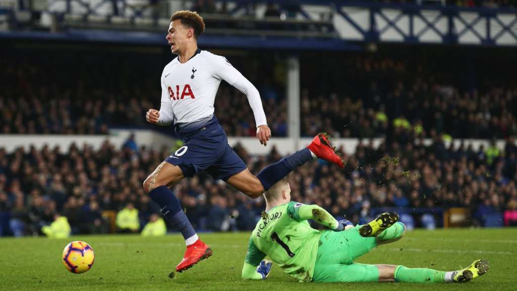 Com dois de Kane, Tottenham faz 6 a 2 no Everton e se consolida em 3º no Inglês
