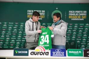 Carioca: Fluminense monitora situação de dupla e pode reforçar ataque