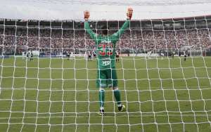 Carioca: 'Tenho valor e potencial para demonstrar mais', diz novo titular do gol do Vasco
