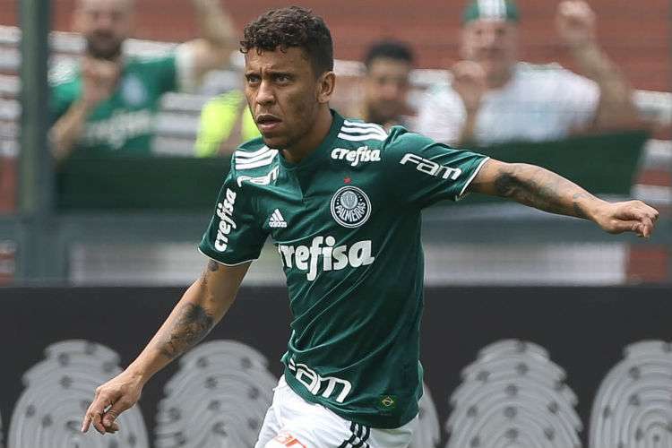 Palmeiras fica perto de acertar compra de Marcos Rocha por R$ 8 milhões