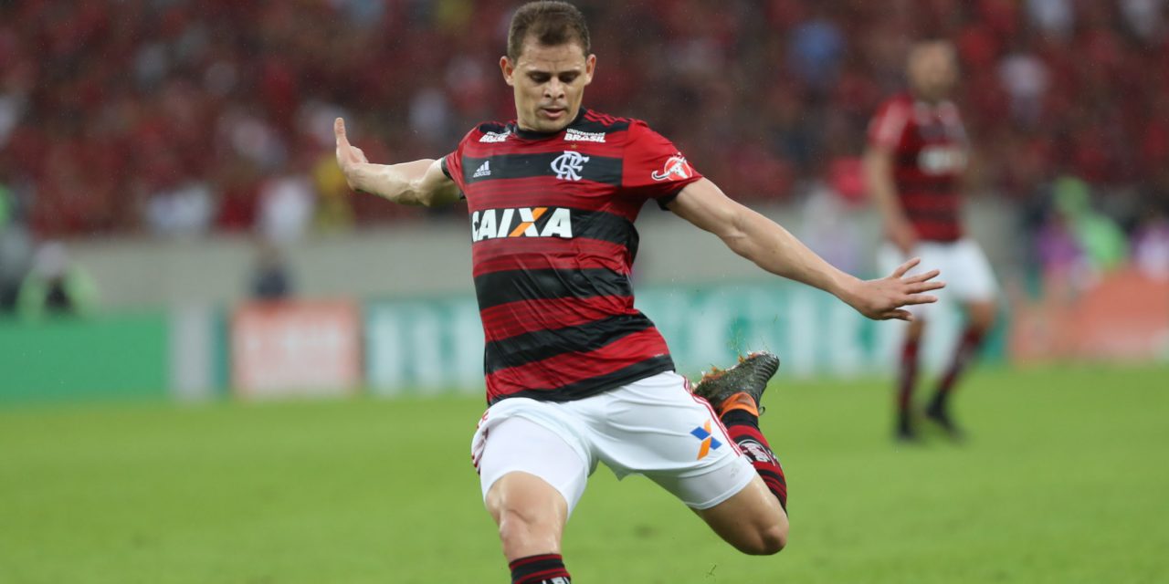 Gaúcho: Ex-Flamengo, volante Jonas é o novo alvo do Internacional