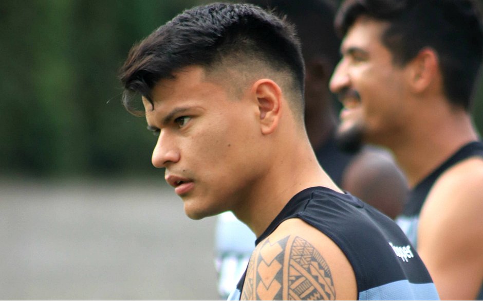 Atacante do Vitória desperta interesse de quatro clubes da Argentina