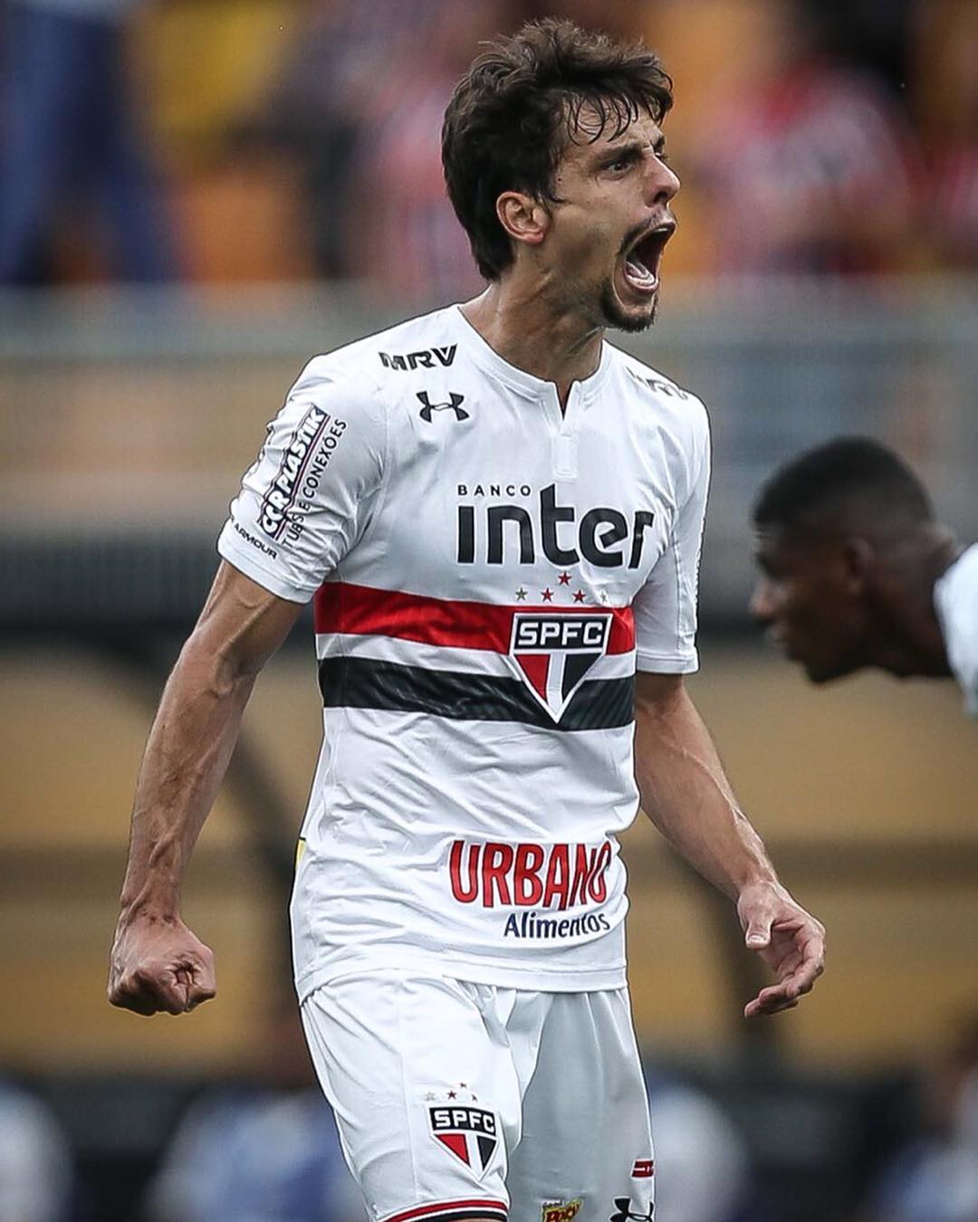Oficializado no Flamengo, Rodrigo Caio se despede do São Paulo em rede social