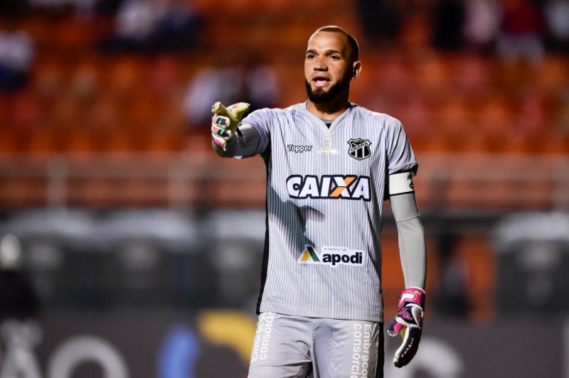 Na mira do Grêmio, goleiro Everson renova com o Ceará até 2021