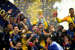 Seleção francesa, campeã na Rússia, recebe a Ordem Nacional da Legião de Honra