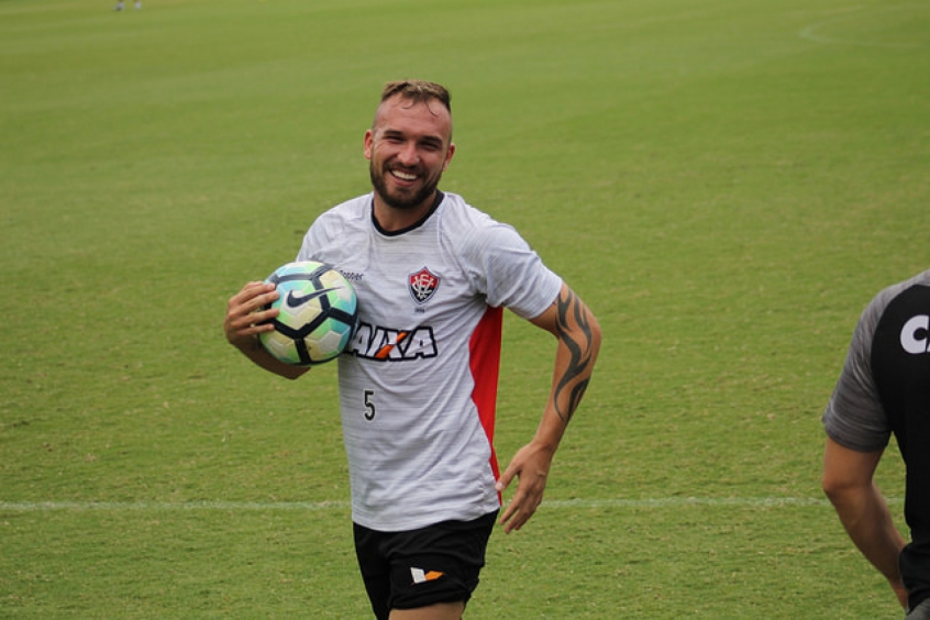 Paulistão: São Paulo está próximo de contratar volante Willian Farias, do Vitória