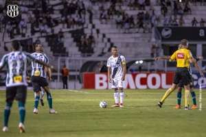 Paranaense: Coritiba se aproxima de acerto com volante da Ponte