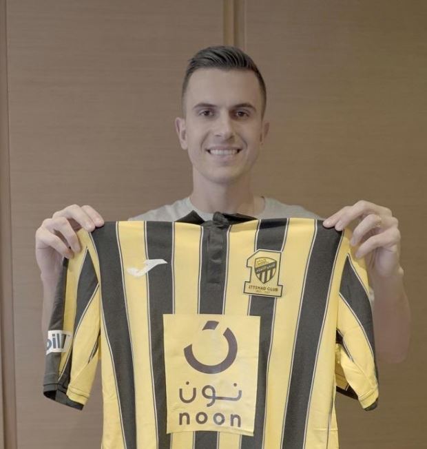 Clube árabe oficializa contratação de ídolo do Grêmio