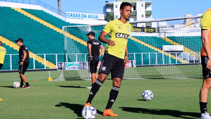 Paulistão: Sem Longuine, Guarani fecha com meia do Fluminense