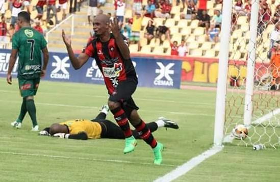 Goiano: Campeão maranhense com Moto Club, volante Anderson Bráz se apresenta ao CRAC