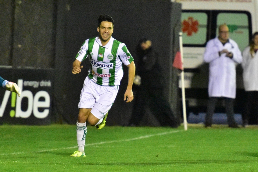 Paranaense: Coritiba anuncia Felipe Mattioni, ex-lateral do Milan, e mais dois reforços