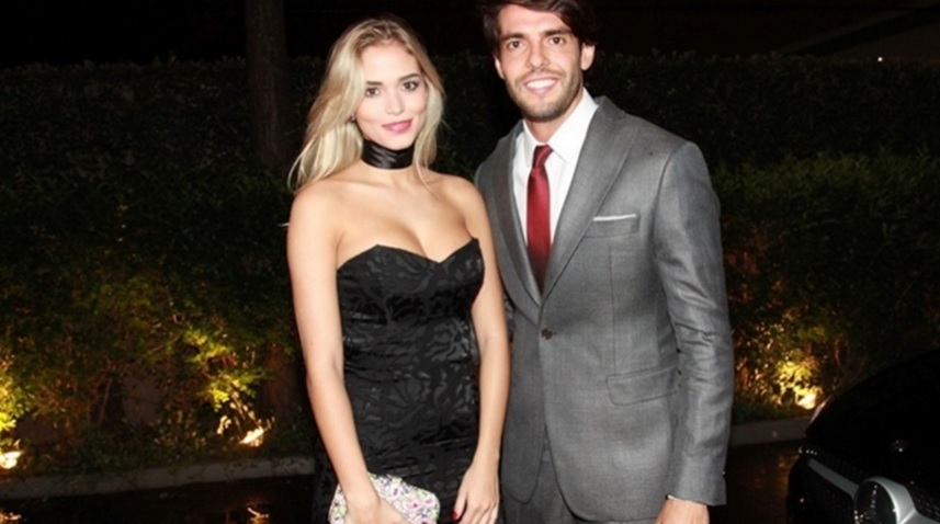 Ex-jogador de São Paulo e Seleção pede modelo em casamento