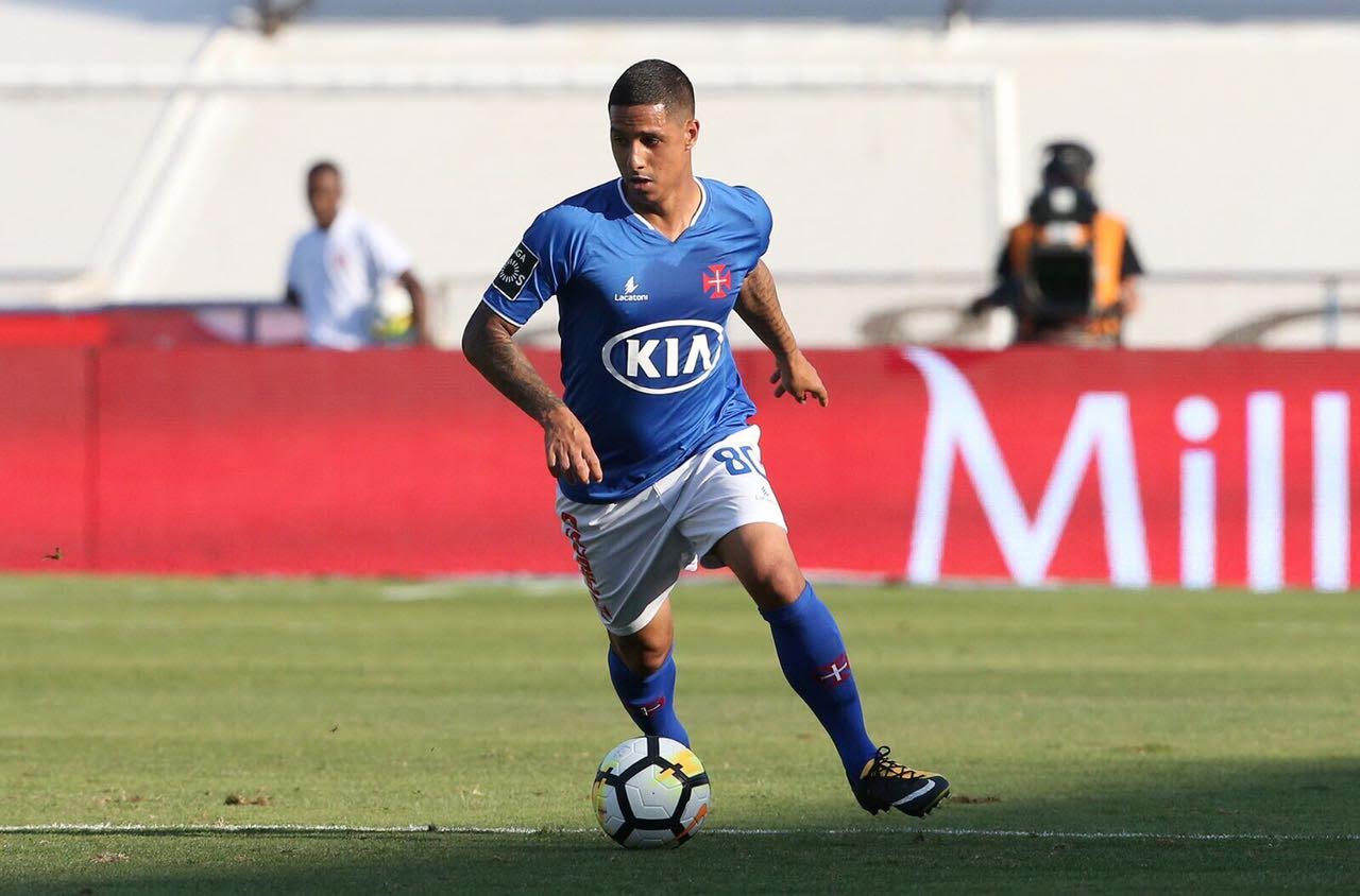 Agora livre, meia-atacante Roni estuda se jogará no Brasil ou no Japão em 2019