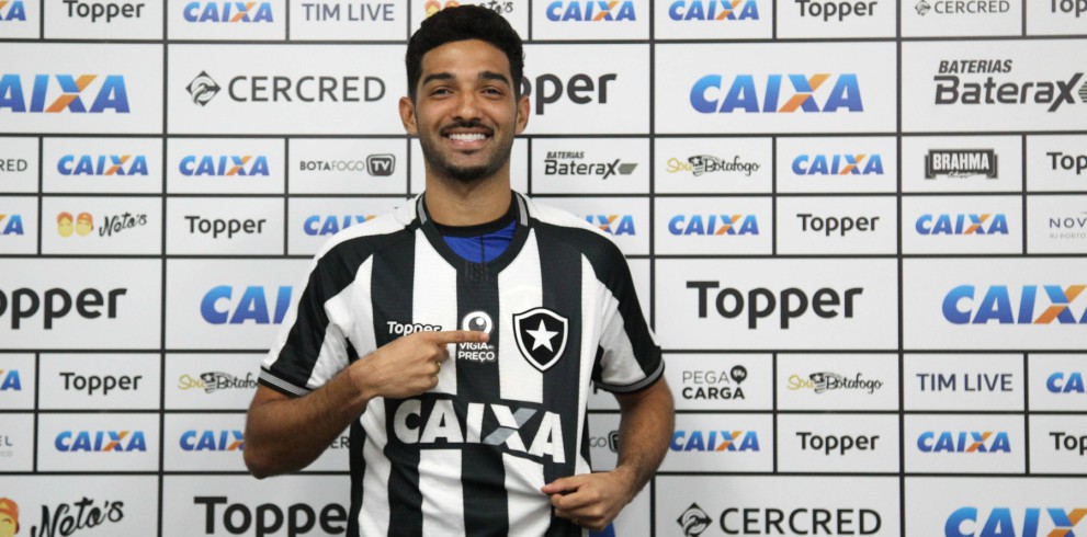 Carioca: Reforço do Botafogo, Alan Santos minimiza período de dez meses sem jogar