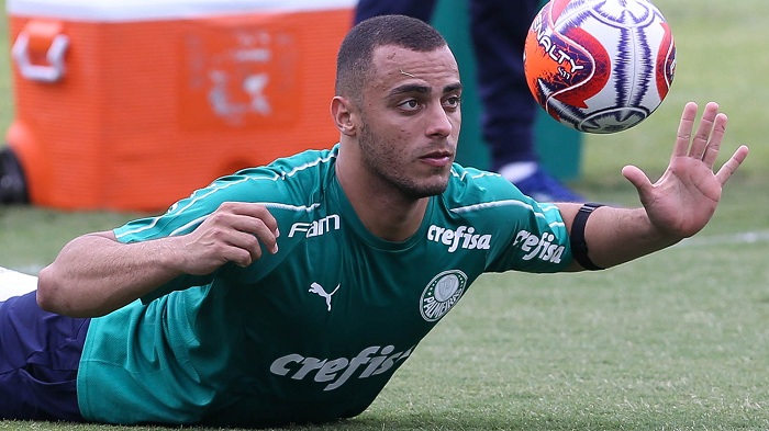 Apresentado, atacante do Palmeiras diz se inspirar em Gabriel Jesus
