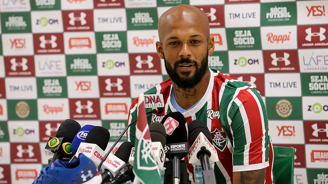 Flu apresenta Bruno Silva e Matheus Ferraz; zagueiro não quer ‘sombra’ de Gum