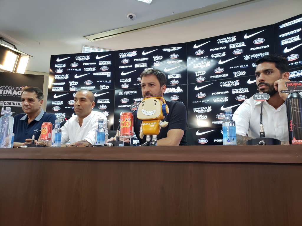 Emerson e Vilson prometem ser elo entre a diretoria e o elenco do Corinthians