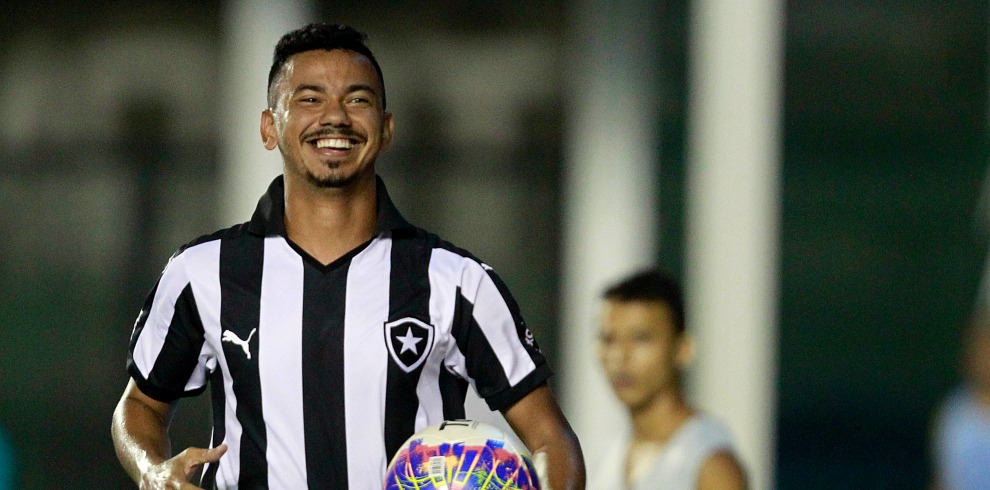 Botafogo e Internacional acertam a troca de Alex Santana e Rodrigo Lindoso